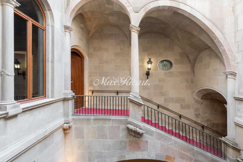 Foto 671059d1-df95-44aa-b9f3-5bd3466d2546. Rent duplex with heating pool in Gòtic Barcelona