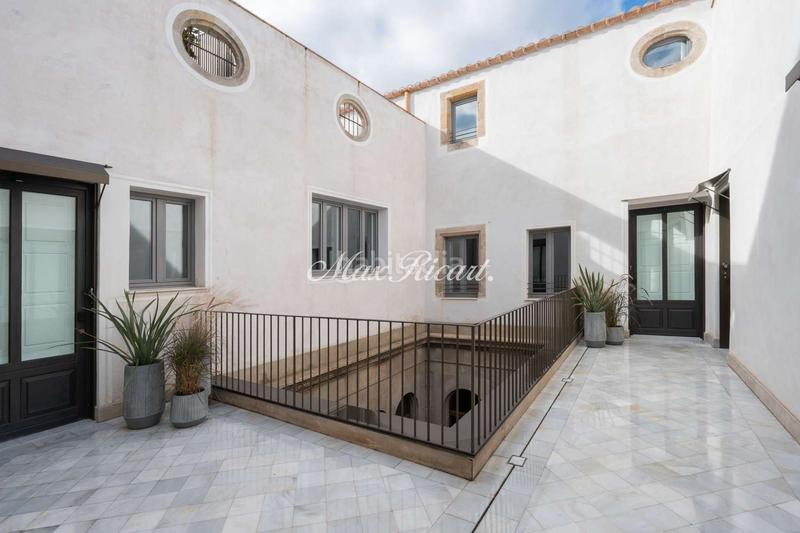 Foto 912445f5-5f8d-40d2-a1f4-4d87c4e822f3. Rent duplex with heating pool in Gòtic Barcelona