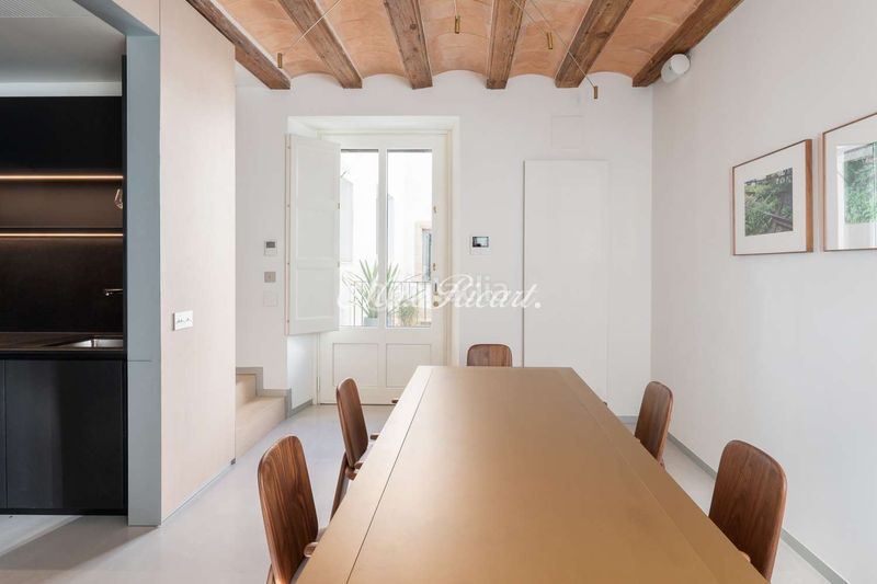 Foto 230f6908-d309-4bf4-a605-43b3e8224a3c. Rent duplex with heating pool in Gòtic Barcelona