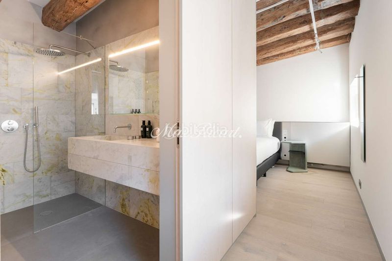 Foto 2809392f-0bac-4116-9772-eebb74c48d5e. Rent duplex with heating pool in Gòtic Barcelona
