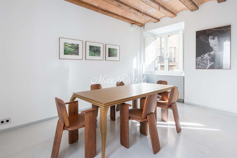Foto 7152b547-7452-4131-ac96-e49a84216f69. Rent duplex with heating pool in Gòtic Barcelona