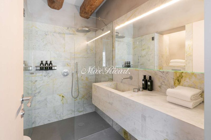 Foto 8344363d-32d4-4c0c-b2ba-aa390e3d278e. Rent duplex with heating pool in Gòtic Barcelona