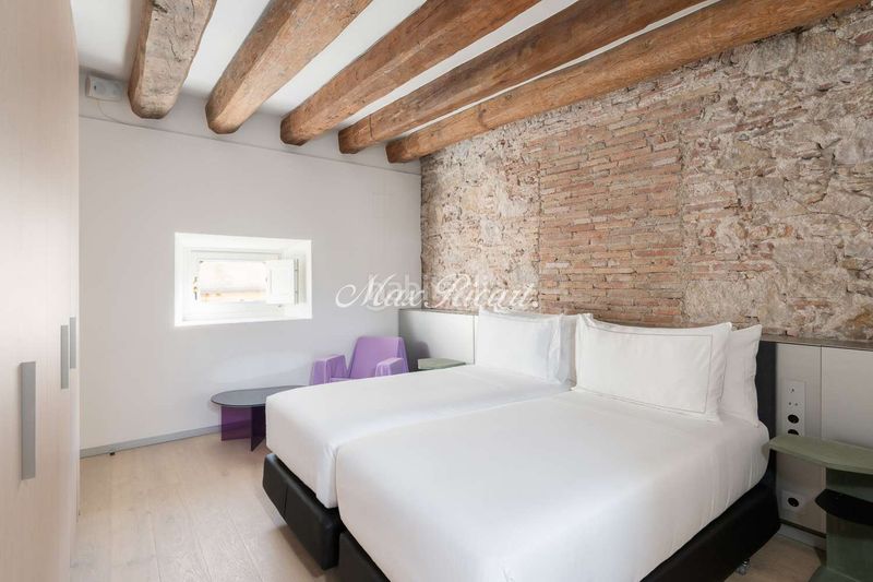 Foto a62db536-a7c3-4415-9a84-add98611f249. Rent duplex with heating pool in Gòtic Barcelona