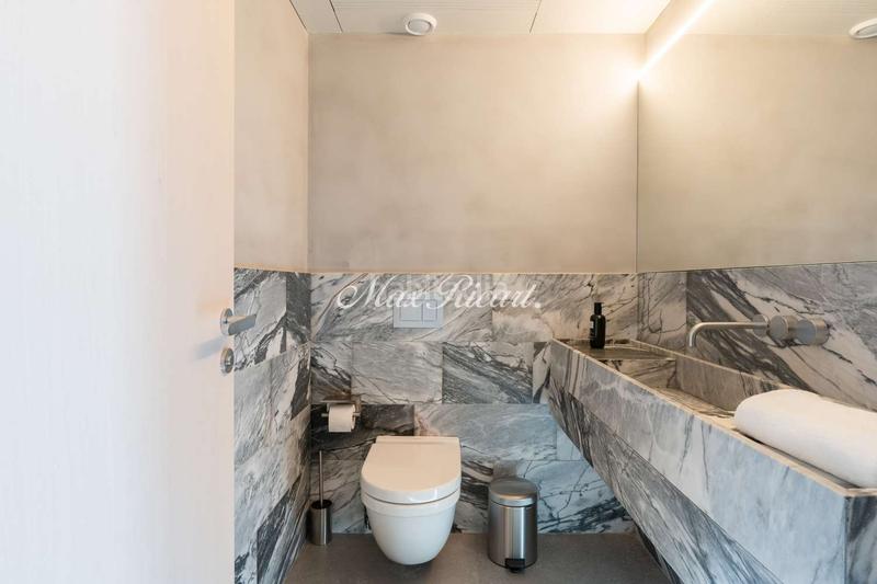 Foto 34bacf84-2aef-4b63-8ed5-2847f8726e75. Alquiler dúplex exclusiva vivienda de diseño en plaza de sant just en Barcelona