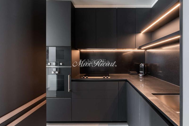 Foto b0edc57d-1a06-466a-98fa-9d642c0af642. Alquiler dúplex exclusiva vivienda de diseño en plaza de sant just en Barcelona