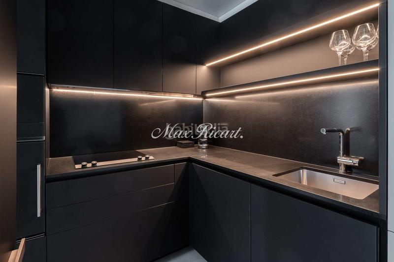 Foto c1150a11-3d57-447e-be99-321de07aba3d. Alquiler dúplex exclusiva vivienda de diseño en plaza de sant just en Barcelona