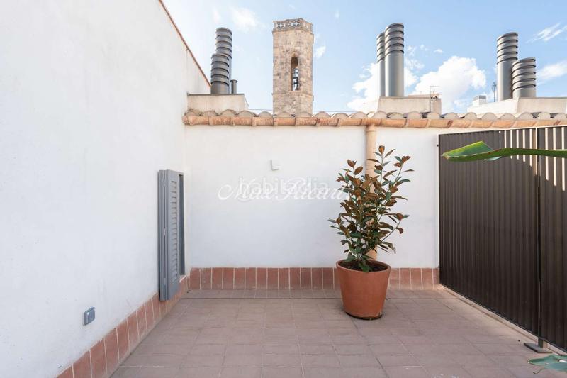 Foto 711c5691-5239-4dbf-be26-4060d87846db. Miete zweistöckige wohnung mit heizung pool in Gòtic Barcelona