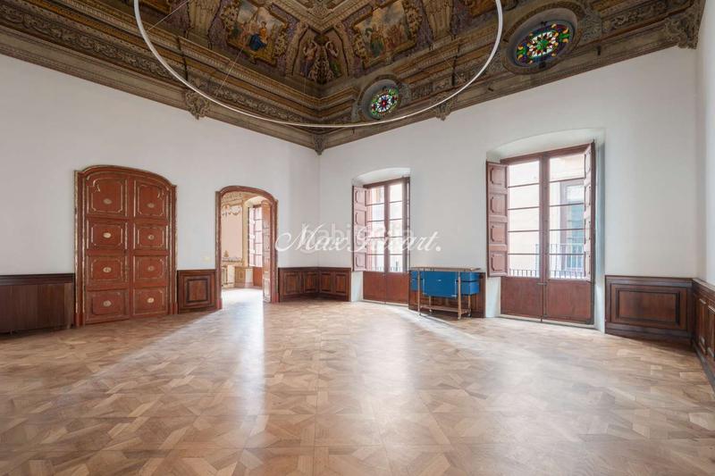 Foto 8fcb4b32-3ddd-4233-b3b7-d7bf2ef8c7e2. Miete zweistöckige wohnung mit heizung pool in Gòtic Barcelona