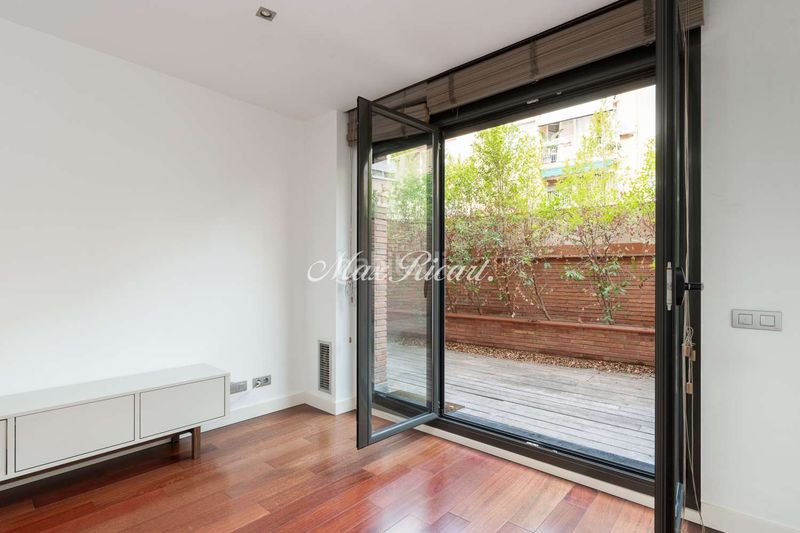 Foto a1eba2e7-f1c8-4a6b-834d-d4a020d11158. Casa amb calefacció aparcament a Vila de Gràcia Barcelona