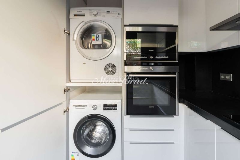 Foto a4a65550-6c2b-4f8c-b6ee-6b7f9903930f. Casa amb calefacció aparcament a Vila de Gràcia Barcelona