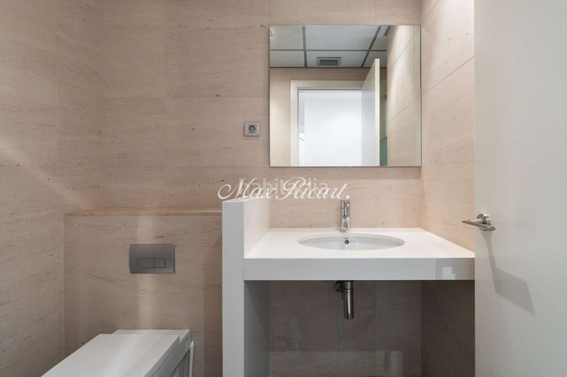 Foto a4f24312-5a09-4de4-a460-f6c1842ec0a1. Casa amb calefacció aparcament a Vila de Gràcia Barcelona