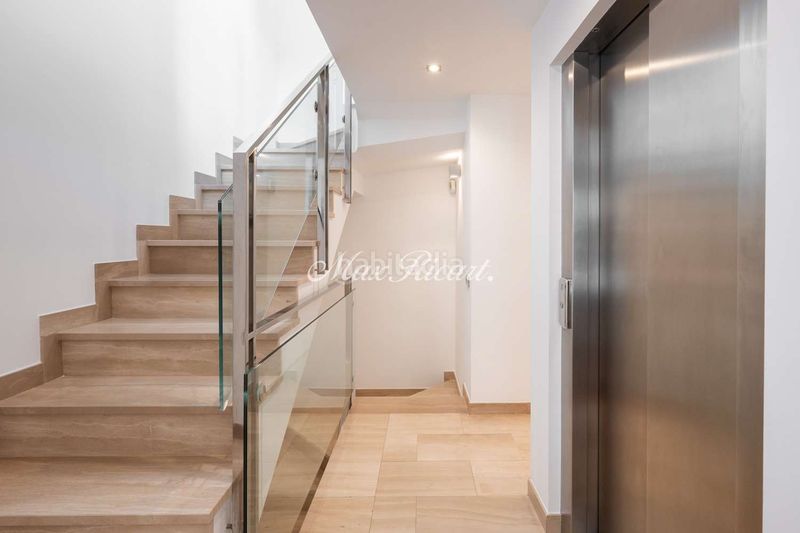Foto c74490b1-7776-4054-9dd7-a42c5f237e1b. Casa amb calefacció aparcament a Vila de Gràcia Barcelona