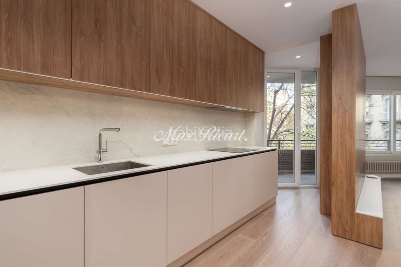 Foto 02b97c09-cbc9-47d9-9c5d-37bacdc9652c. Pis amb calefacció aparcament a Dreta de l´Eixample Barcelona