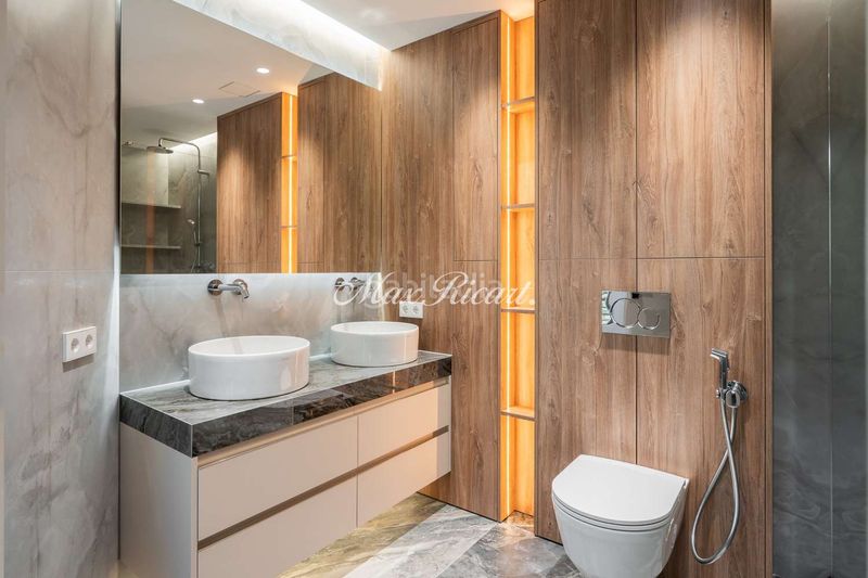 Foto 3874602d-6eb1-4f63-8a11-e1553aa05bc3. Pis amb calefacció aparcament a Dreta de l´Eixample Barcelona