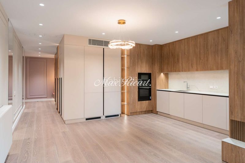 Foto 4bce32c7-8d23-4293-8bec-570613e470d0. Pis amb calefacció aparcament a Dreta de l´Eixample Barcelona