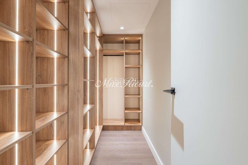 Foto 9841dae9-390d-4012-97aa-e46a0797a9b7. Pis amb calefacció aparcament a Dreta de l´Eixample Barcelona