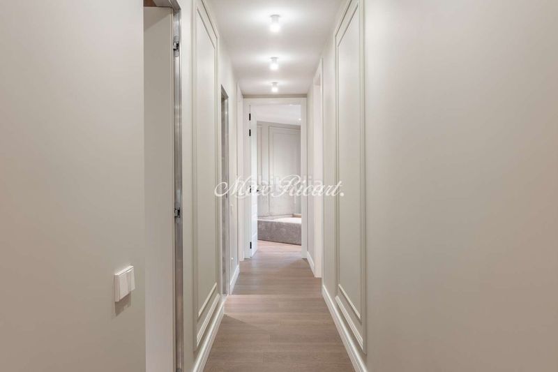 Foto fa45e21d-2c35-49e6-b8d6-436b6b21b2e8. Pis amb calefacció aparcament a Dreta de l´Eixample Barcelona