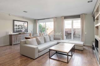 Rent Penthouse in N/a. Impresionante ático de diseño en balmes