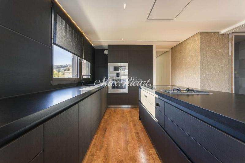 Foto 2427572c-46aa-4f01-b56a-77094f2824c7. Rent penthouse with heating parking in Sant Gervasi - Bonanova Barcelona