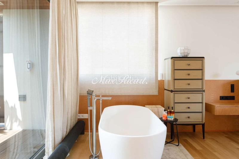 Foto 4df3af5c-ae3a-4261-a762-7a7d7294acb4. Rent penthouse with heating parking in Sant Gervasi - Bonanova Barcelona