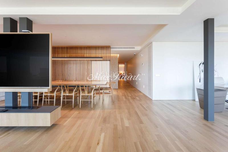 Foto 5ca6a905-04ef-4c7c-8b1e-dd0be36bc590. Rent penthouse with heating parking in Sant Gervasi - Bonanova Barcelona