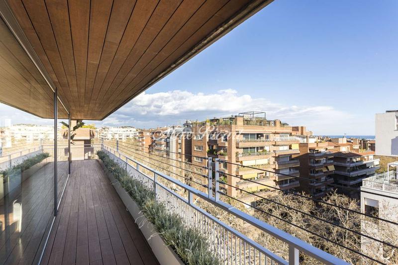 Foto c51518c3-e8dc-4a17-8371-c8a0a916fab0. Rent penthouse with heating parking in Sant Gervasi - Bonanova Barcelona