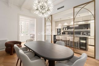 Alquiler Piso  N/a. Espectacular propiedad reformada en eixample  248m