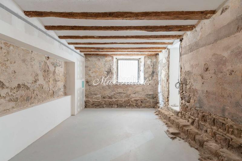 Foto 885e76eb-0ee4-429a-b2b4-1bfb882b89e7. Location local commercial avec chauffage dans Gòtic Barcelona