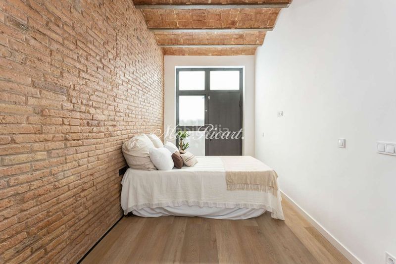 Foto 8ee81544-98a5-4e7a-b28a-2f138ae7c8da. Casa amb calefacció piscina a Sants Barcelona