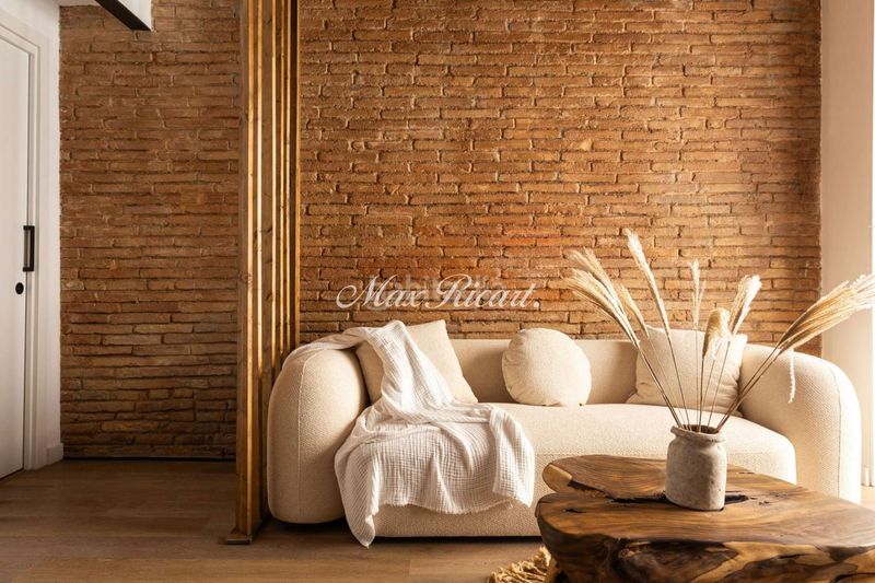 Foto ca691873-73a8-47c0-acc9-d4aa000c24e5. Casa amb calefacció piscina a Sants Barcelona