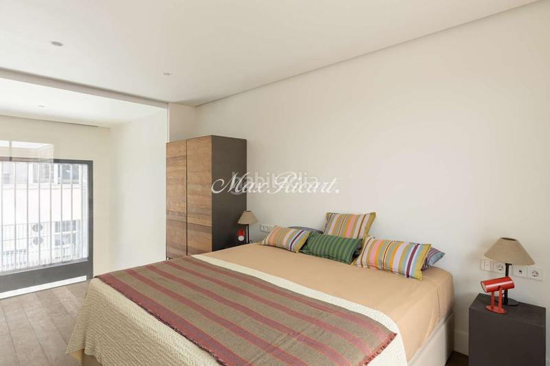 Foto 5a43dc91-79cd-4421-8e2a-4ab7f79f0f8e. Alquiler dúplex  amueblado con terraza cerca paseo de gracia en Barcelona