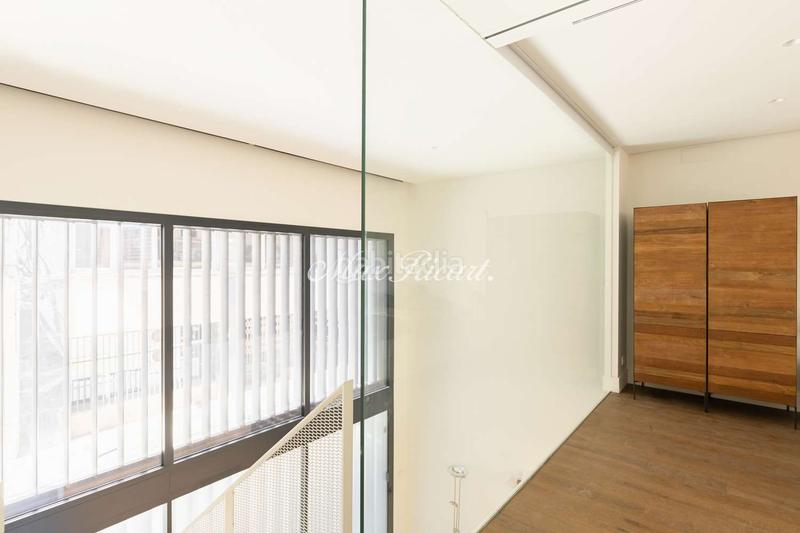 Foto e68ffdcb-9198-4d48-9853-39e94cda73e9. Alquiler dúplex  amueblado con terraza cerca paseo de gracia en Barcelona