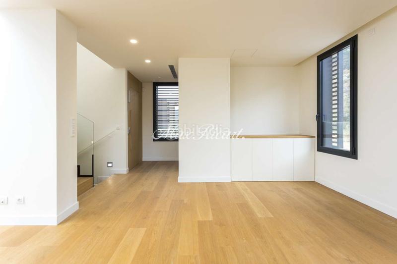 Foto 857382aa-5a57-46cb-9ee8-7f2693434785. Maison avec chauffage parking piscine dans Sarrià Barcelona