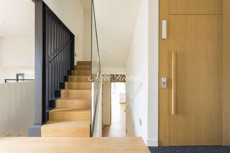 Foto 19184b5c-9ece-4e4d-a2e2-16c4a953e684. Alquiler casa chalet independiente en can caralleu en Barcelona