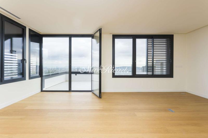 Foto 2ce049ab-41ef-4455-a68b-0507741c856e. Alquiler casa chalet independiente en can caralleu en Barcelona