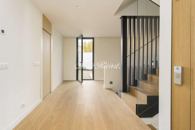 Foto 3c7b97ed-8c74-460c-bdfa-430694ce4308. Alquiler casa chalet independiente en can caralleu en Barcelona