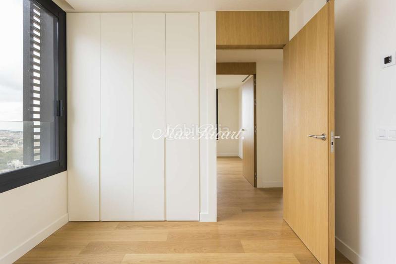 Foto b5741013-1c16-4b85-821d-c64070539e00. Alquiler casa chalet independiente en can caralleu en Barcelona