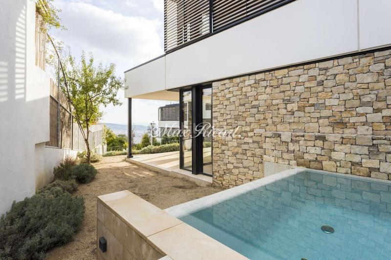 Foto 01da6383-f545-419e-a2ed-c8857507342e. Location maison avec chauffage parking piscine dans Barcelona