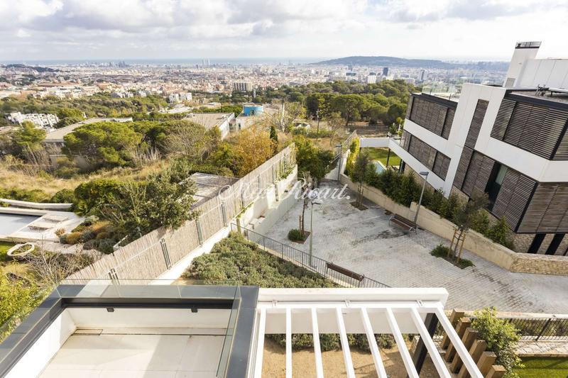 Foto 46a036fb-302b-4af0-b87c-ce4dd6174264. Location maison avec chauffage parking piscine dans Barcelona