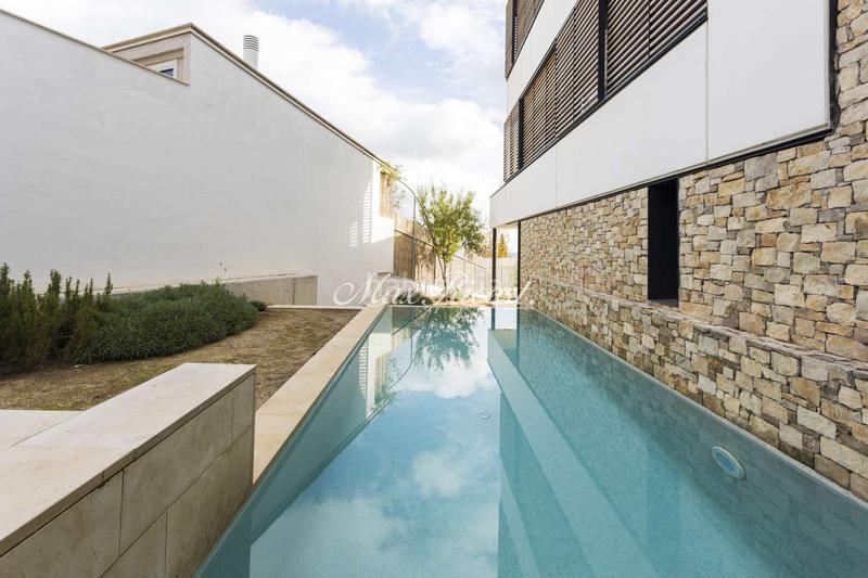 Foto f46822d2-7715-4e3c-bf44-cfb089b51ada. Miete haus mit heizung parking pool in Sarrià Barcelona