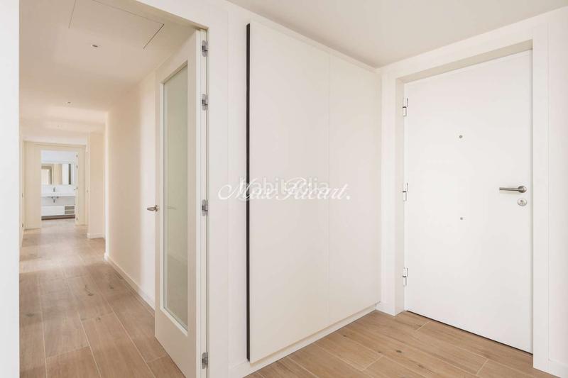 Foto 28ea8ddd-cae8-4ee0-8d47-3b27981f7c13. Ático precioso apartamento de obra nueva en Finestrelles Esplugues de Llobregat