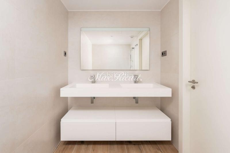 Foto 9075e6b3-be6a-4328-8df8-ec5e8265bd31. Ático precioso apartamento de obra nueva en Finestrelles Esplugues de Llobregat