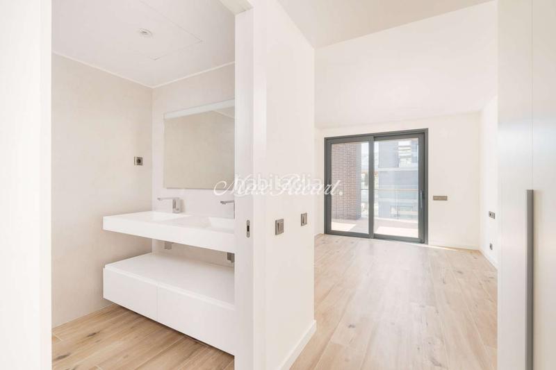 Foto bff716c1-cbe2-4779-9ffe-aa40eef8cc0b. Ático precioso apartamento de obra nueva en Finestrelles Esplugues de Llobregat
