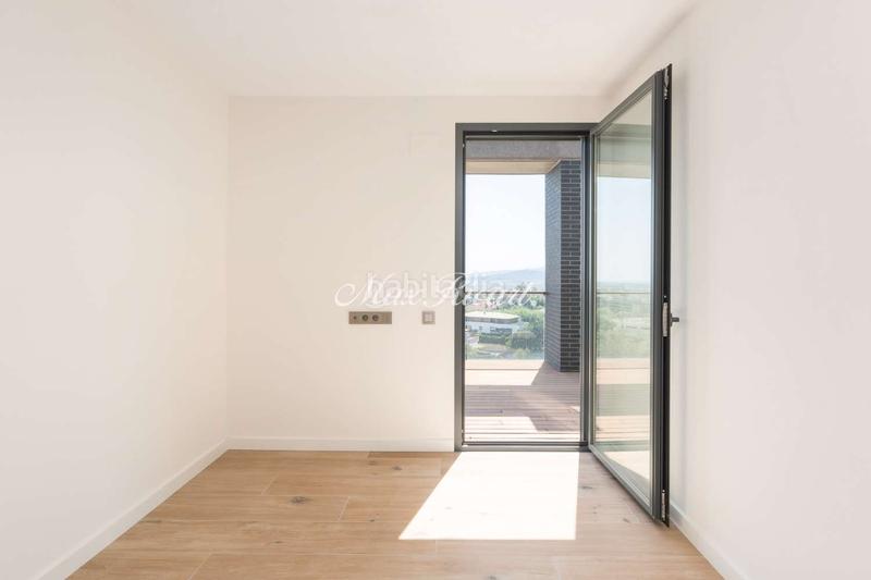 Foto f99ceb2c-0d0a-4554-8a14-dbe85e71152e. Ático precioso apartamento de obra nueva en Finestrelles Esplugues de Llobregat