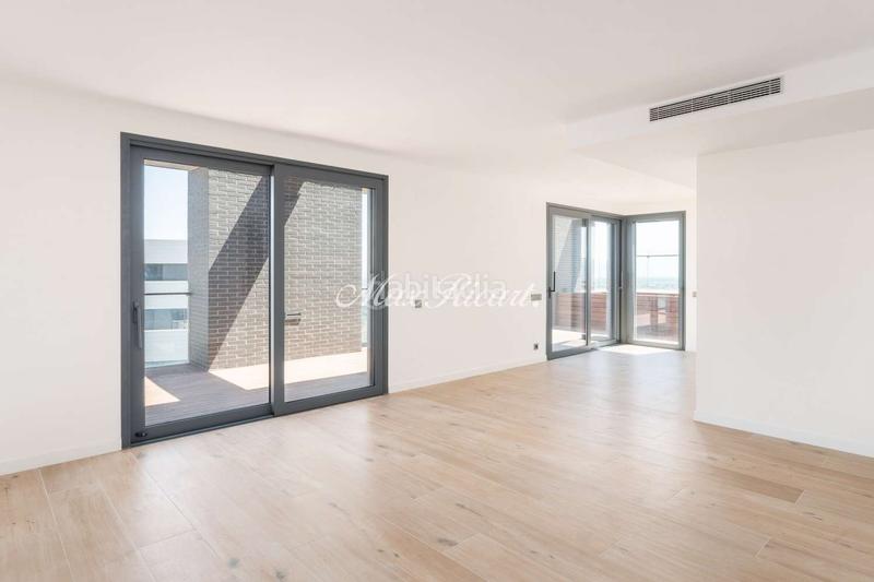 Foto ffe74a74-aae7-445d-95b8-cf9735ba24b0. Ático precioso apartamento de obra nueva en Finestrelles Esplugues de Llobregat