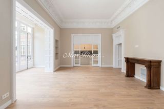Affitto Appartamento  N/a. Exclusivo piso reformado en finca modernista junto a paseo de gr