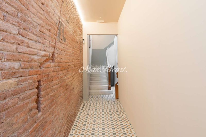 Foto 36317467-c591-42fa-9b9c-ba48287e3a25. Pis amb calefacció piscina a Sants Barcelona