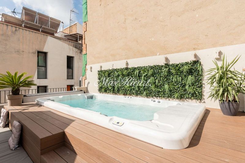Foto be7dbae4-6ed7-4f49-a577-0b579b7840a3. Pis amb calefacció piscina a Sants Barcelona