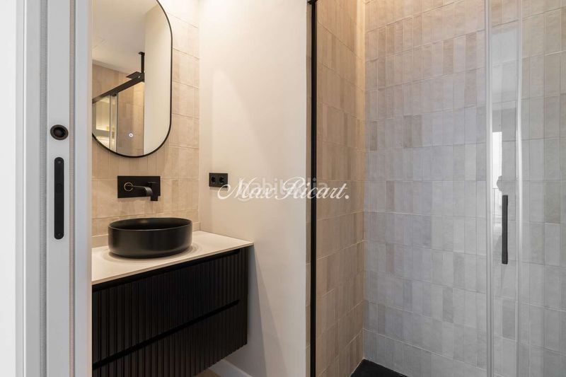 Foto f6174e14-77c4-4ce2-b50c-039a663b22a6. Pis amb calefacció piscina a Sants Barcelona
