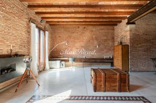 Miete Etagenwohnung in St. Pere - Sta. Caterina - El Born. Una joya de piso industrial en el corazón del born